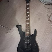 Vaihdetaan: Jackson DR-X (Japan) vuodelta 96 vaihdetaan Telecasteri/Stratoon (#2025227)