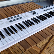 Myydn: Arturia Keylab Essential 61 MIDI kiippari (#2025293)