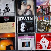 Myydn: 15 kpl sekalaisia cd-levyjä (#2025505)