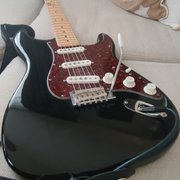 Myydn: Fender American Standard Stratocaster 2009 (#2025857)