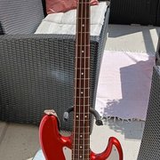 Myydn: Japanilainen Fender Jazz Bass huippuraudoilla (#2025995)