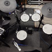 Myydn: Sähkörummut Roland TD 9 ja Alesis DM 10 (#2019507)