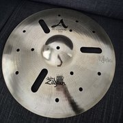 Myydn: Zildjian A-custom peltejä (#2026816)