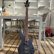 Myydn: Yamaha RBX370A (#2027268)
