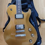 Myydn: Schecter Solo 6 Standard Gold top (#2027637)