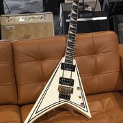 Ostetaan: Jackson Pro RR3/RR5 (#2027639)