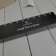 Myydn: Erica Synths Midi Thru Box (#2028699)