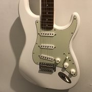 Myydn: Squier-partscaster AY-signeeratuilla 69 Custom Shop -mikeillä (#2028706)