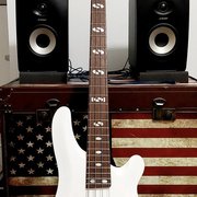 Myydn: Harley Benton B-450 White Progressive Serie bass (#2028704)