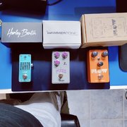 Myydn: UAFX Tremolo, Fender Hammertone Fuzz, HB 5-band Eq (#2029358)
