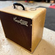 Myydn: Hagström 39 putkivahvistin (#2027880)