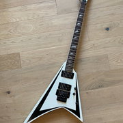 Myydn: ESP LTD MMV-04 sähkökitara (#2029988)
