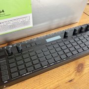 Vaihdetaan: Korg SQ-64 -> Arturia Beatstep Pro (#2030492)