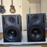 Myydn: Genelec 1030A (#2030570)