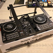 Myydn: Numark Mixtrack pro Fx + läppäriteline (#2030579)
