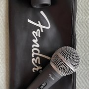Myydn: Fender P-52S Dynaaminen laulumikrofoni (#2030636)