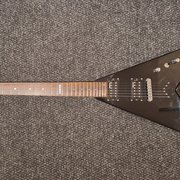 Myydn: ESP-LTD V-50 musta (#2030722)