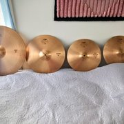 Myydn: Paiste 404 ruskealeimaiset 80 luvulta Swiss Made (#2030778)