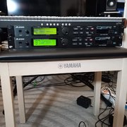 Myydn: Alesis QSR X 2 kpl (#2030828)