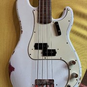 Myydn: Fender Precision CS (#2031345)