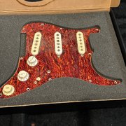 Myydn: Aidosti roadworn Squier ladattu pleksi (#2032333)