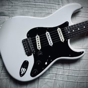 Vaihdetaan: JAK Stratocaster (#2032346)