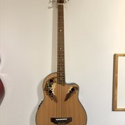 Myydn: Elektroakustinen basso (#2032355)