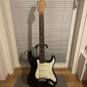 Myydn: Squier SE stratocaster (#2032483)