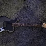 Myydn: Squier Jaguar Bass (#2032989)