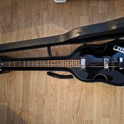 Myydn: Hofner B Bass HI-series (#2033001)