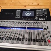 Myydn: YAMAHA TF-3 digitaalimikseri (#2036520)