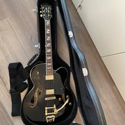 Myydn: Washburn J-9 Bigsby Vibrato (Korea/Samick 1999) (#2037594)