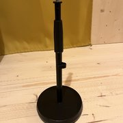 Myydn: K&M pöytäständi (#2037713)