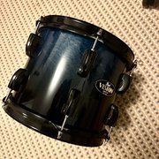 Myydn: Pearl Vision VBL 10" tomi + ISS + holder + uusi pinstripe (#2037926)