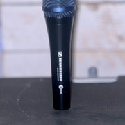 Myydn: Sennheiser e935 (#2037986)