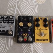 Myydään: Pedaaleja myynnissä (#2036631) Myydään: Pedaaleja myynnissä (#2036631)