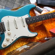 Ostetaan: Fender CS Stratocaster Relic (#2039528)