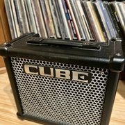 Myydään: Roland Cube 10GX (#2040840) Myydään: Roland Cube 10GX (#2040840)