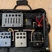 Myydään: Darkglass-ladattu pedaalilauta (#2040869) Myydään: Darkglass-ladattu pedaalilauta (#2040869)