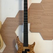 Vaihdetaan: Ibanez SR924QM (#2041566) Vaihdetaan: Ibanez SR924QM (#2041566)