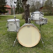 Myydään: Premier Artist Birch-Club Kit (#2041573) Myydään: Premier Artist Birch-Club Kit (#2041573)