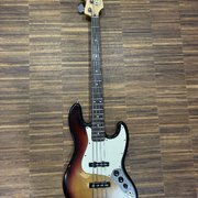 Myydn: Fender Jazz Bass 2004 American (#2041620)
