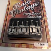 Myydään: Raw Vintage -tallapalat 10.8mm stratoon (#2041941) Myydään: Raw Vintage -tallapalat 10.8mm stratoon (#2041941)