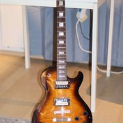 Myydään: Dean "Les Paul" (#2042021) Myydään: Dean "Les Paul" (#2042021)