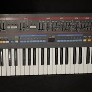 Myydään: Juno 106 roland (#2042072) Myydään: Juno 106 roland (#2042072)