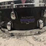 Myydään: Mike Portnoy Melody Master 14x5,5 Teräsvirveli (#2042777) Myydään: Mike Portnoy Melody Master 14x5,5 Teräsvirveli (#2042777)