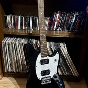 Myydn: Squier Bullet Mustang (#2042869)