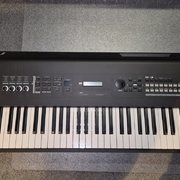 Myydään: Yamaha MX88 (#2042957) Myydään: Yamaha MX88 (#2042957)