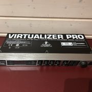 Myydään: Behringer Virtualizer Pro (#2042969) Myydään: Behringer Virtualizer Pro (#2042969)