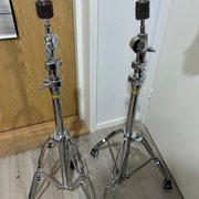 Myydään: Pearl suorat symbaalitelineet (#2042989) Myydään: Pearl suorat symbaalitelineet (#2042989)